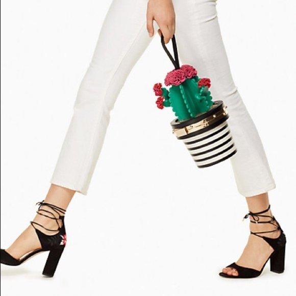 kate spade Handbags - Kate Spade scenic route cactus wristlet bag